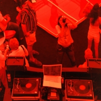 Dj box reflection
